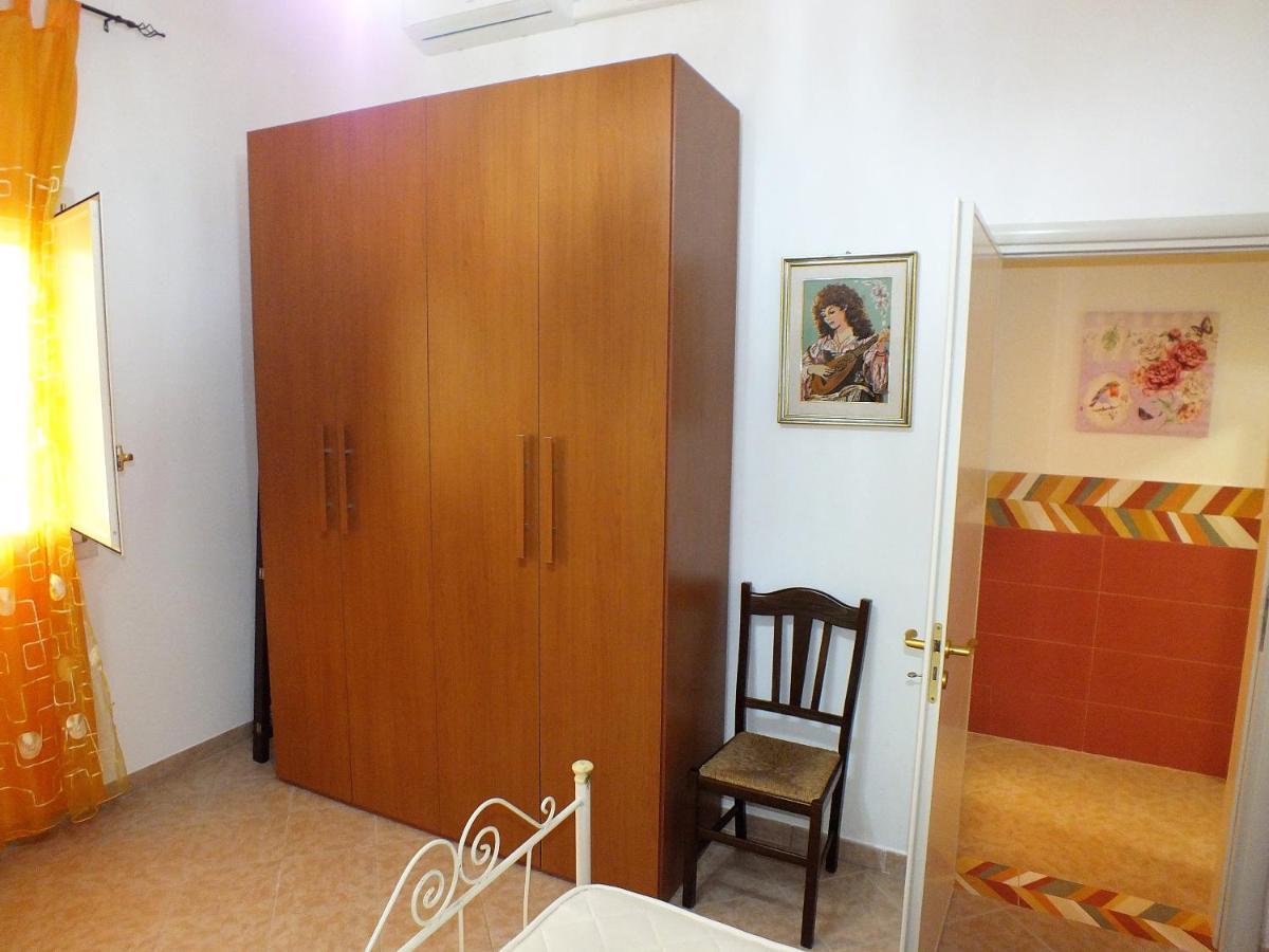 마리나디만카베르사 Casa Fronte Mare 빌라 외부 사진